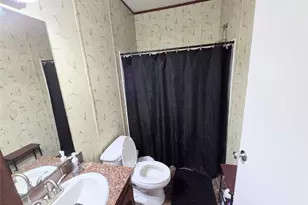 817 N Park Ave, Karnes City, TX 78118 - Photo 17