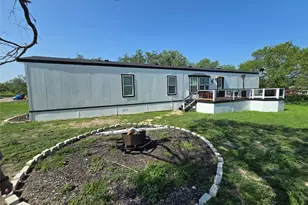 817 N Park Ave, Karnes City, TX 78118 - Photo 21