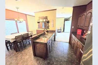 817 N Park Avenue, Karnes City, TX 78118 - Photo 9
