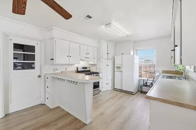 612 N 10th Street, Sanger, TX 76266 - Photo 19