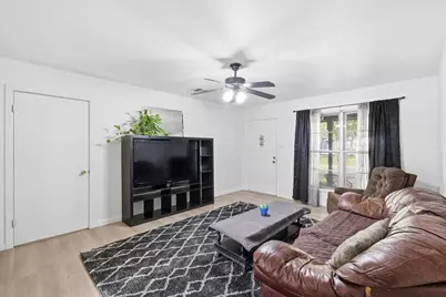 612 N 10th Street, Sanger, TX 76266 - Photo 5