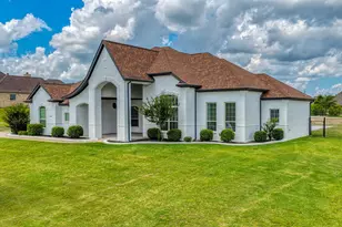 235 Bearclaw Cir, Aledo, TX 76008 - Photo 3