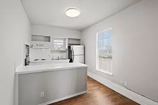 909 W Chestnut St, Denison, TX 75020 - Photo 11