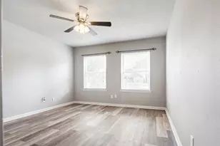 208 Wilshire Dr, Euless, TX 76040 - Photo 11