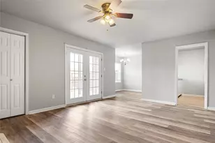 208 Wilshire Dr, Euless, TX 76040 - Photo 3