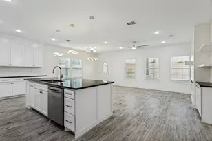 901 E Devitt St, Fort Worth, TX 76110 - Photo 5