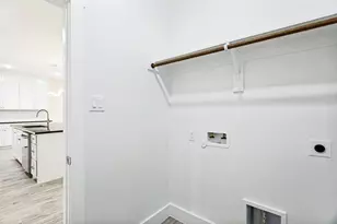 901 E Devitt St, Fort Worth, TX 76110 - Photo 23