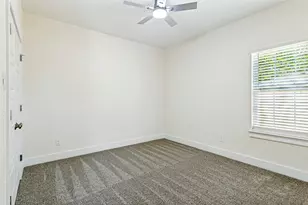 901 E Devitt St, Fort Worth, TX 76110 - Photo 21