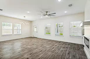 901 E Devitt St, Fort Worth, TX 76110 - Photo 13