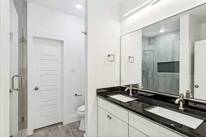 901 E Devitt Street, Fort Worth, TX 76110 - Photo 17