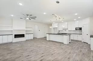 901 E Devitt St, Fort Worth, TX 76110 - Photo 11