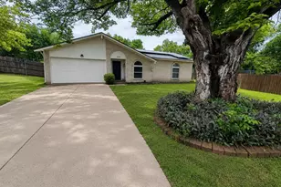 527 Shelly Ct, Duncanville, TX 75137 - Photo 1