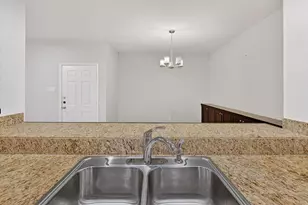 8601 Park Ln, Dallas, TX 75231 - Photo 15