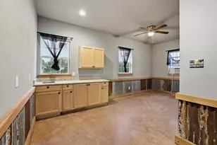 460 County Rd 4421, Trenton, TX 75490 - Photo 35