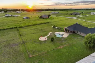 460 County Rd 4421, Trenton, TX 75490 - Photo 9
