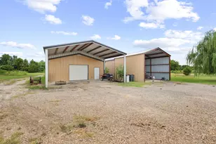 460 County Rd 4421, Trenton, TX 75490 - Photo 33