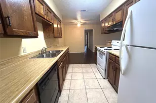 2303 Lido Ln, Arlington, TX 76015 - Photo 9