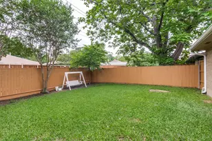 9552 Timberleaf Dr, Dallas, TX 75243 - Photo 29