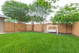 9552 Timberleaf Dr, Dallas, TX 75243 - Photo 29