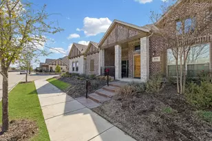 896 Hatton Sumner Pl, Arlington, TX 76005 - Photo 3