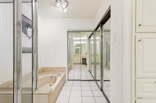 2100 Friendly Dr, Arlington, TX 76011 - Photo 11
