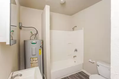 2402 Summer Avenue, Waco, TX 76708 - Photo 15
