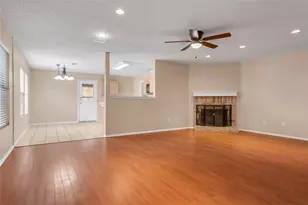 5336 New Castleton Ln, Fort Worth, TX 76135 - Photo 3