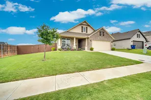 712 Ascot Ct, Ennis, TX 75119 - Photo 3