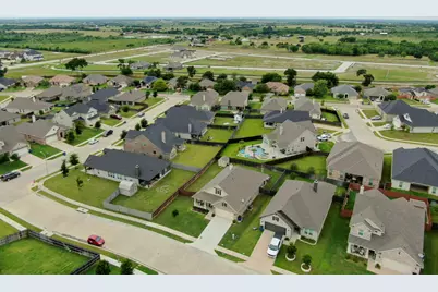 712 Ascot Court, Ennis, TX 75119 - Photo 33