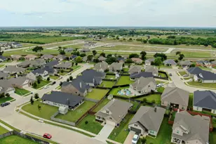 712 Ascot Ct, Ennis, TX 75119 - Photo 33