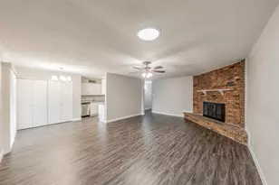 6925 Sandstone Ct, Fort Worth, TX 76120 - Photo 7