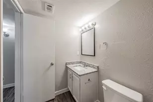 6925 Sandstone Ct, Fort Worth, TX 76120 - Photo 19
