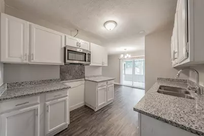 6925 Sandstone Court, Fort Worth, TX 76120 - Photo 13