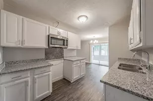 6925 Sandstone Ct, Fort Worth, TX 76120 - Photo 13
