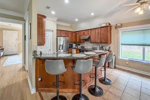 920 Carousel Dr, Bedford, TX 76021 - Photo 11