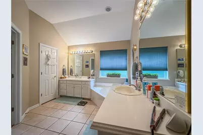 920 Carousel Drive, Bedford, TX 76021 - Photo 15
