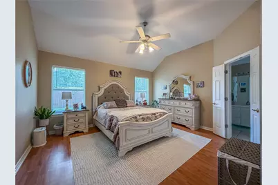 920 Carousel Drive, Bedford, TX 76021 - Photo 13