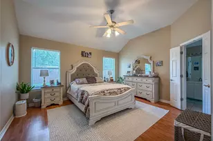 920 Carousel Dr, Bedford, TX 76021 - Photo 13