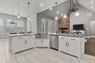 7348 Brady Oaks Dr, Fort Worth, TX 76135 - Photo 7