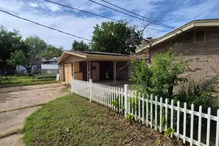 711 Cherry St, Ranger, TX 76470 - Photo 3