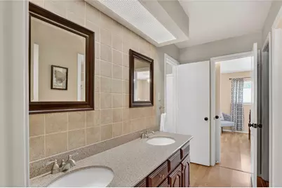 8261 Club Meadows Drive, Dallas, TX 75243 - Photo 17