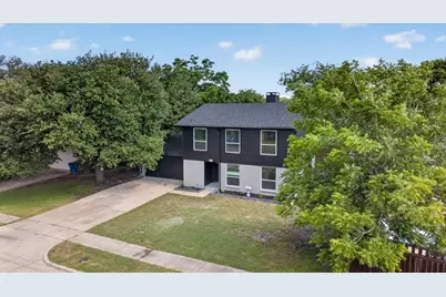 901 Huntington Drive, Lewisville, TX 75067 - Photo 3