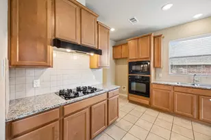 4712 Kestrel St, Grand Prairie, TX 75052 - Photo 9