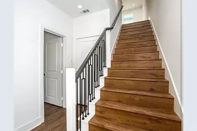13325 Bee Street #403, Farmers Branch, TX 75234 - Photo 3