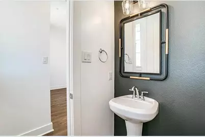 13325 Bee Street #403, Farmers Branch, TX 75234 - Photo 7