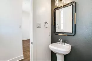13325 Bee St, Farmers Branch, TX 75234 - Photo 7