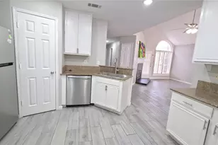 2956 S Bend Dr, Dallas, TX 75229 - Photo 7
