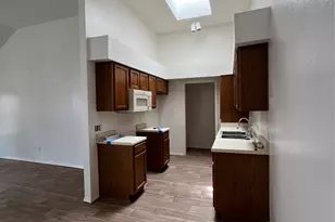 1045 Mitchell Ln, Burleson, TX 76028 - Photo 7