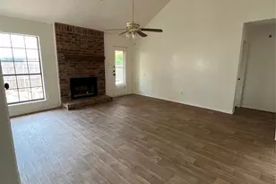 1045 Mitchell Ln, Burleson, TX 76028 - Photo 9