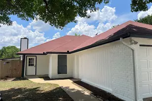 1045 Mitchell Ln, Burleson, TX 76028 - Photo 1